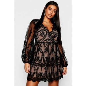 New w/Tag Boohoo Lace Plunge Skater Dress
